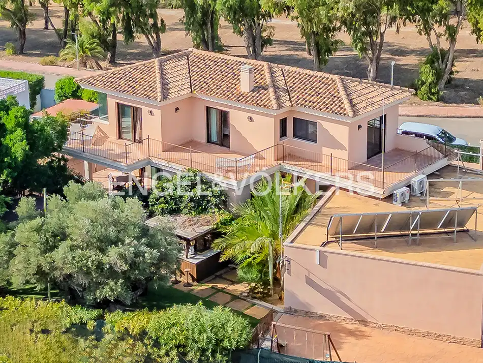 Vista exterior de Casa o chalet en venta en El Campello con Aire acondicionado, Calefacción y Jardín privado