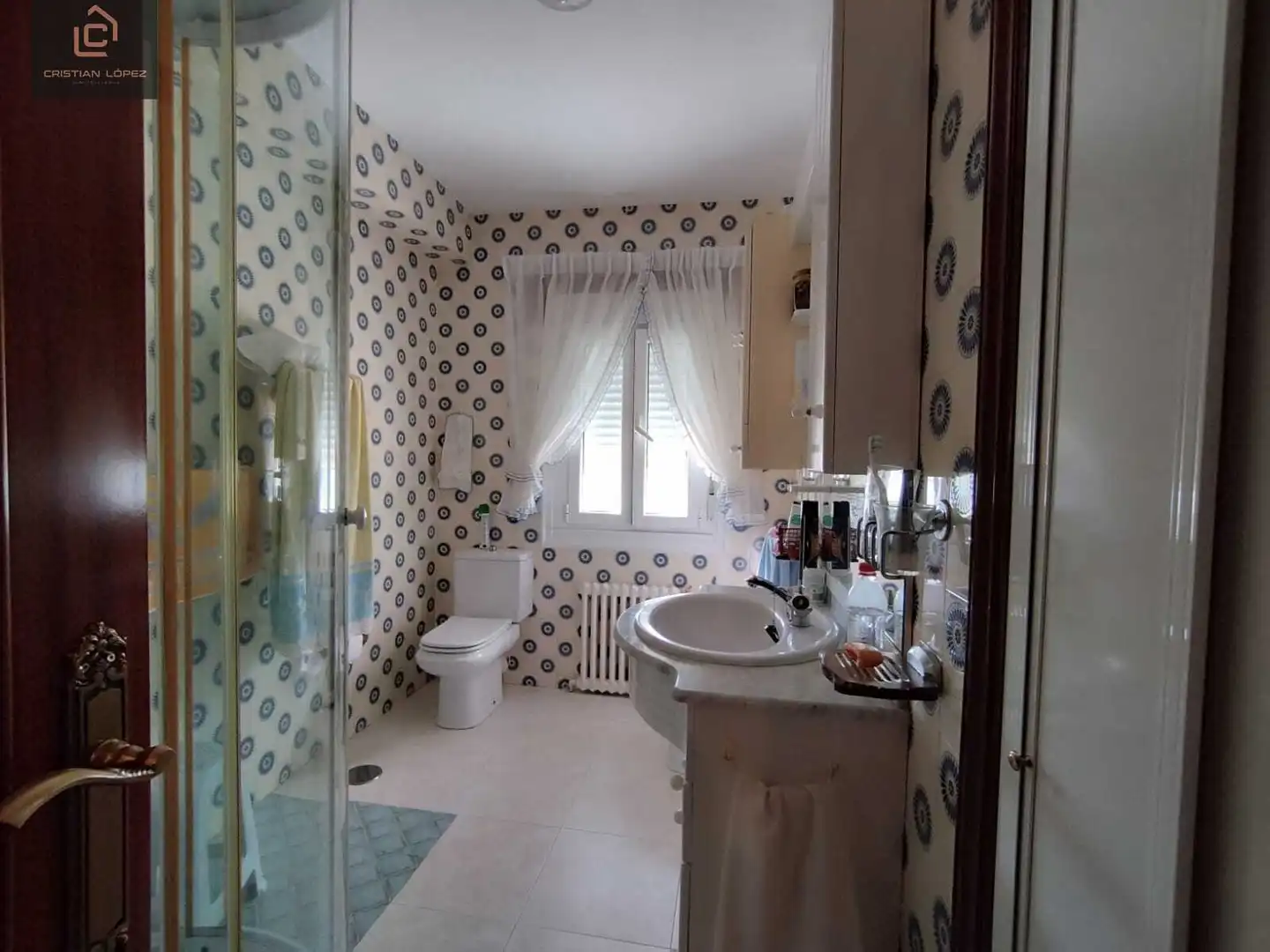 Bany de Casa o xalet en venda en Abegondo amb Calefacció, Parquet i Terrassa
