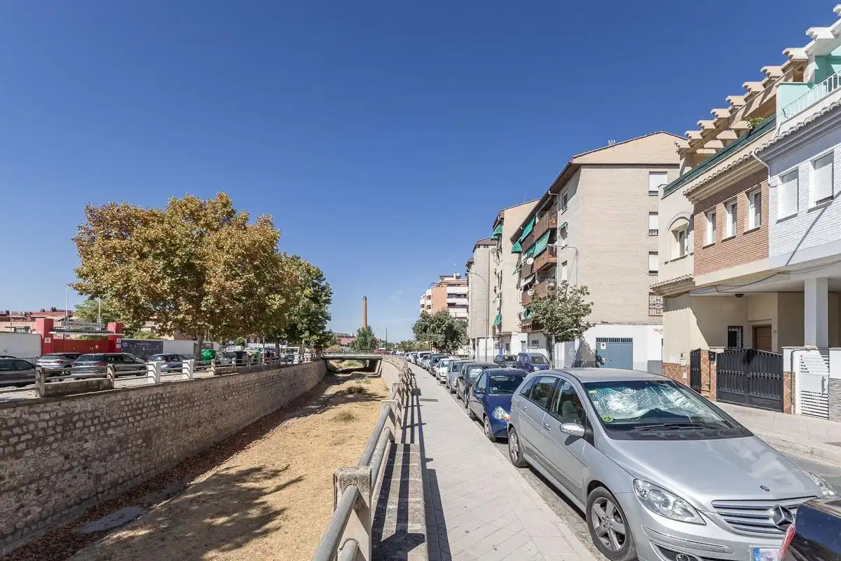 Exterior view of Houses for sale in Granada  with Terrace