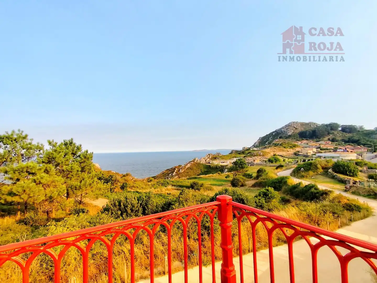 Vista exterior de Casa o chalet en venta en Cangas  con Calefacción, Terraza y Piscina
