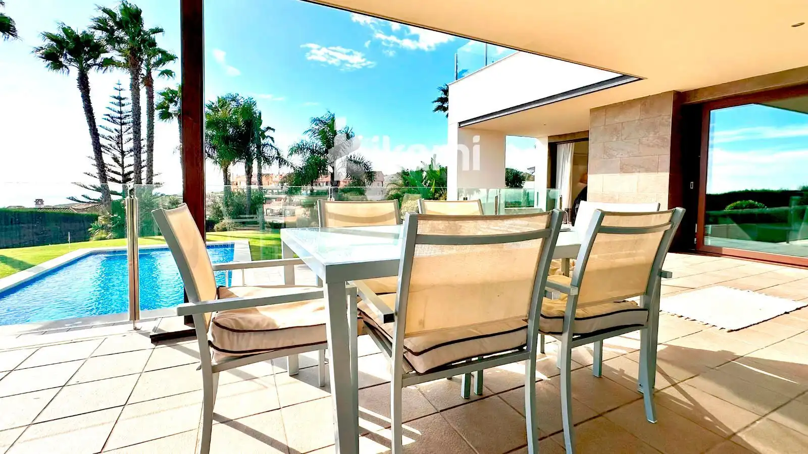 Terrasse von Haus oder Chalet zum Verkauf in La Alcaidesa mit Klimaanlage, Heizung und Terrasse