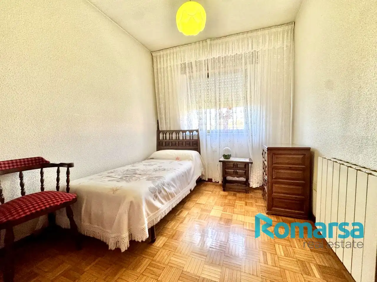 Habitación de Piso en venta en Ávila con Calefacción, Parquet y Trastero