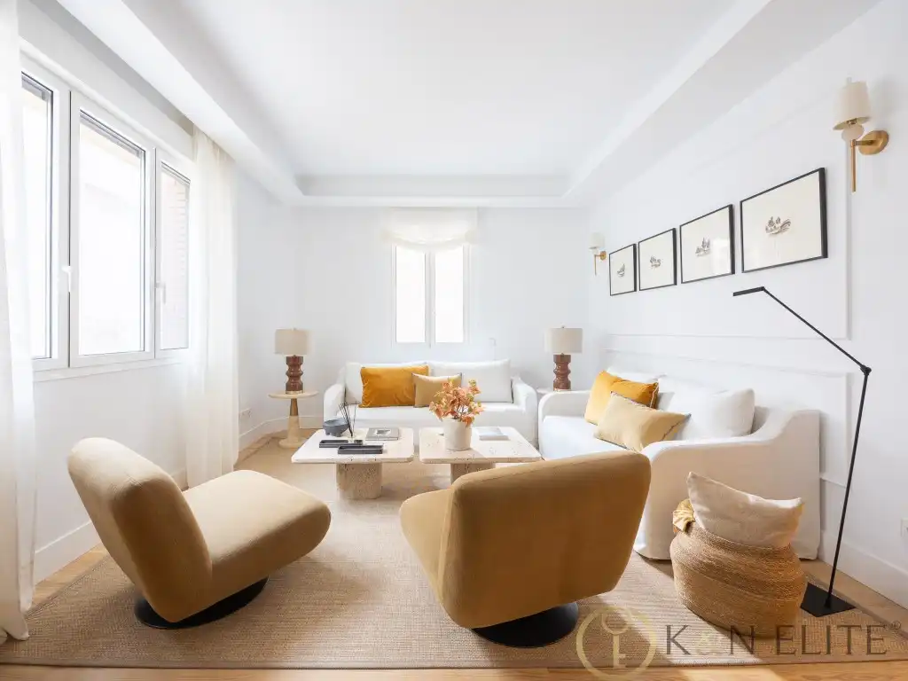 Flat with terrace for sale in Calle Castello, imagen 5
