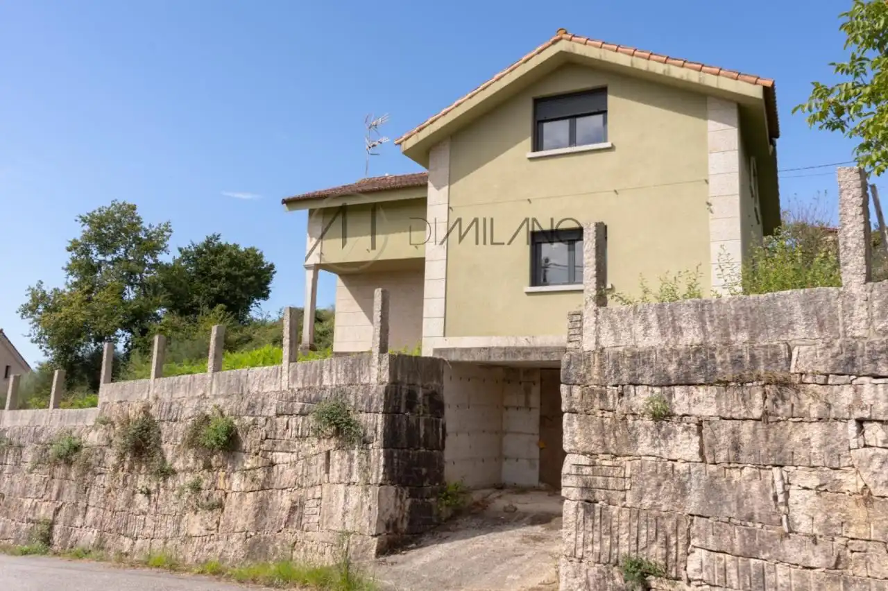 Maison à vendre à Lugar Rotea