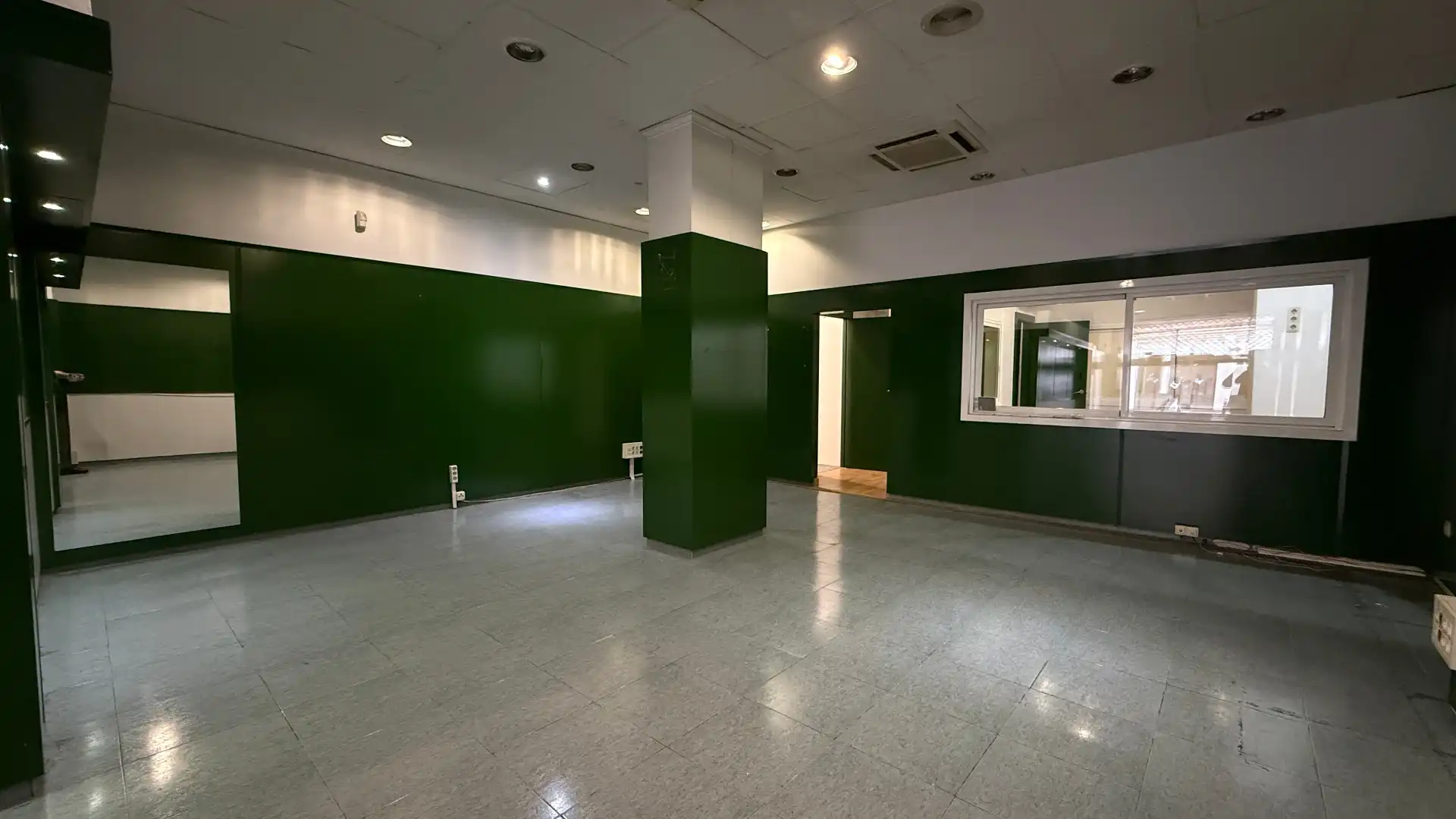Local en venta en Albacete con Aire acondicionado, Calefacción y Parquet