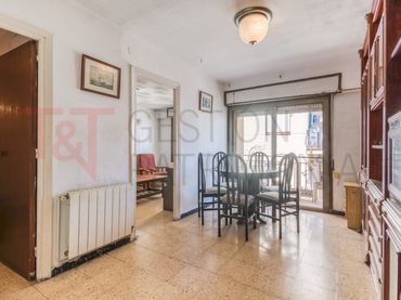 Pis amb balcó en venda a Carrer de Bernat Bransi 59