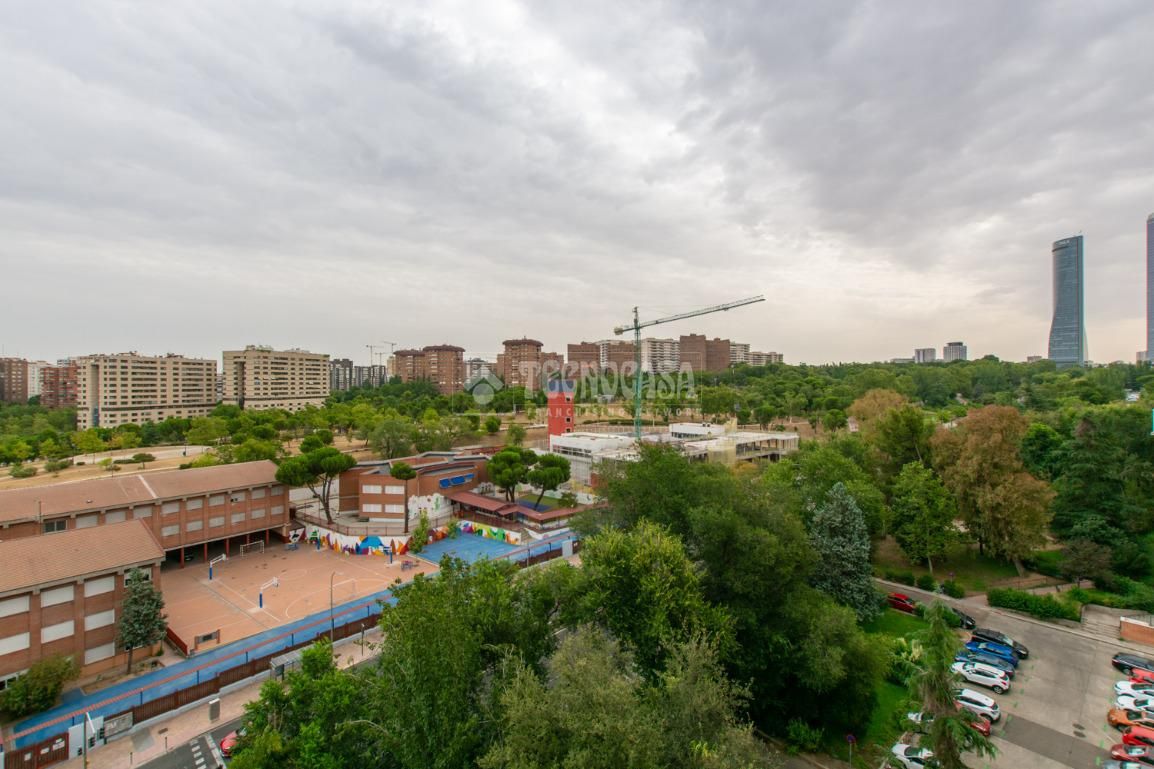 Vista exterior de Pis en venda en  Madrid Capital amb Traster