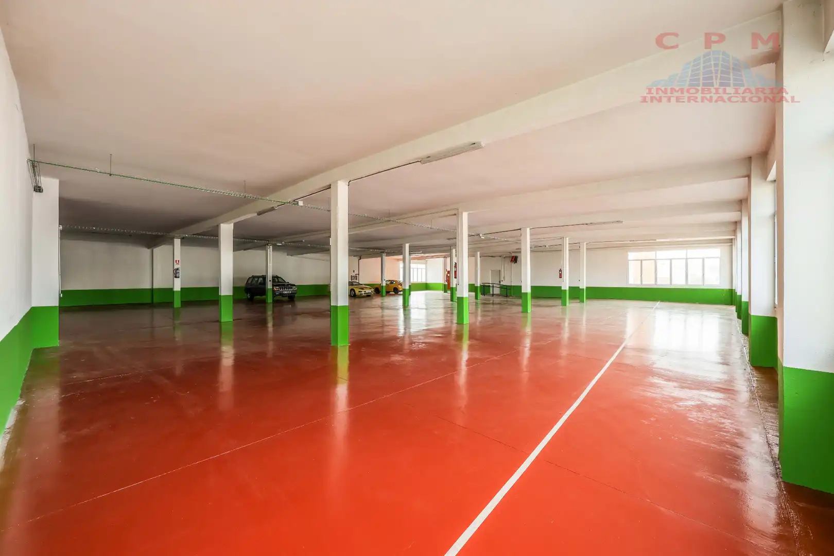 Parkplatz von Gebäude zur Miete in Madrid