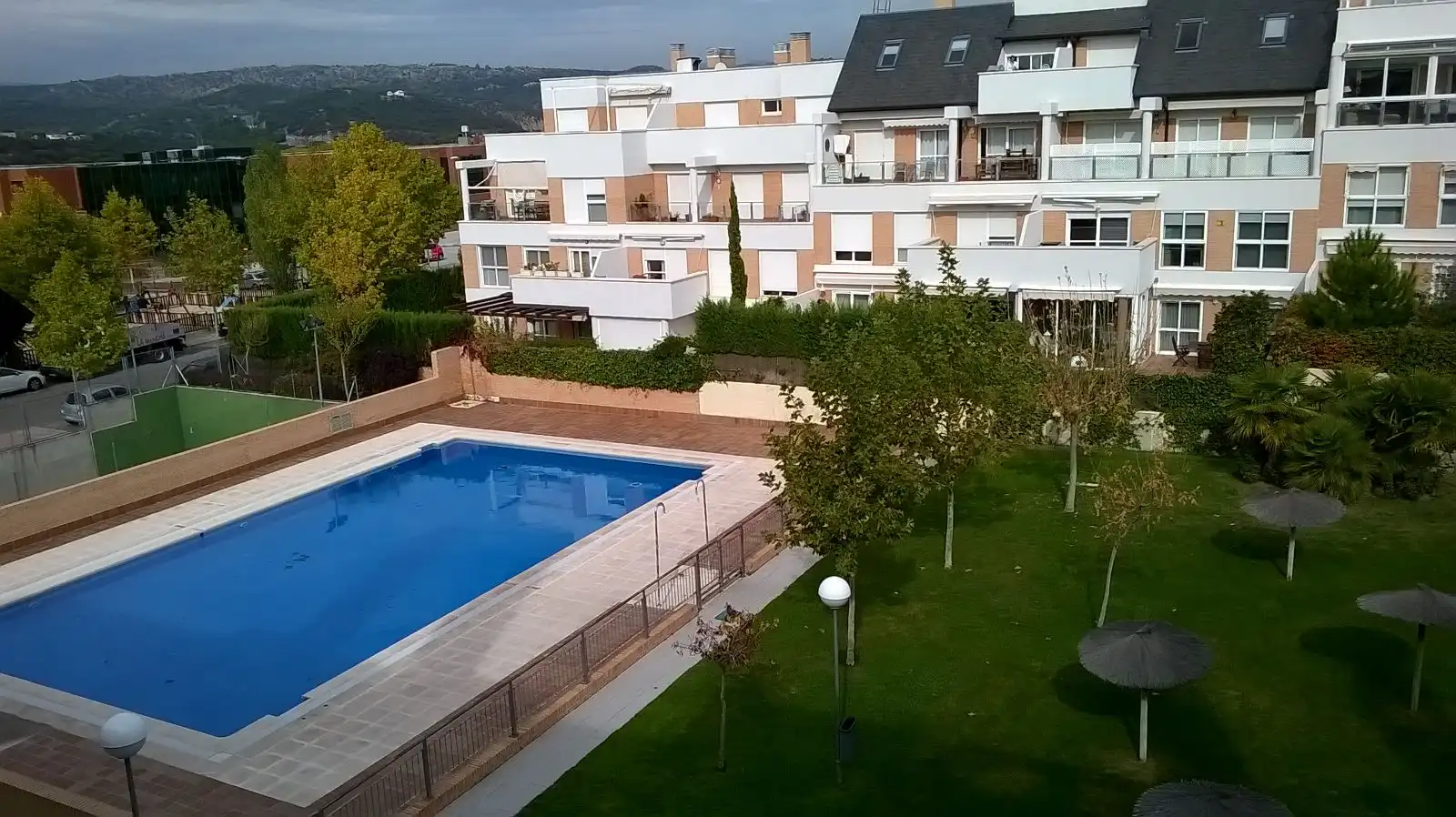 Piscina de Ático en venta en Las Rozas de Madrid con Aire acondicionado, Calefacción y Terraza