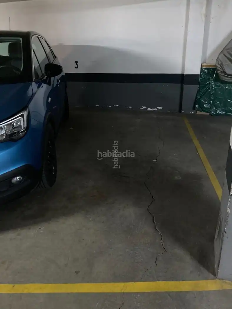 Motorradstellplatz zur Miete in Carrer Juli Garreta 16, imagen 2
