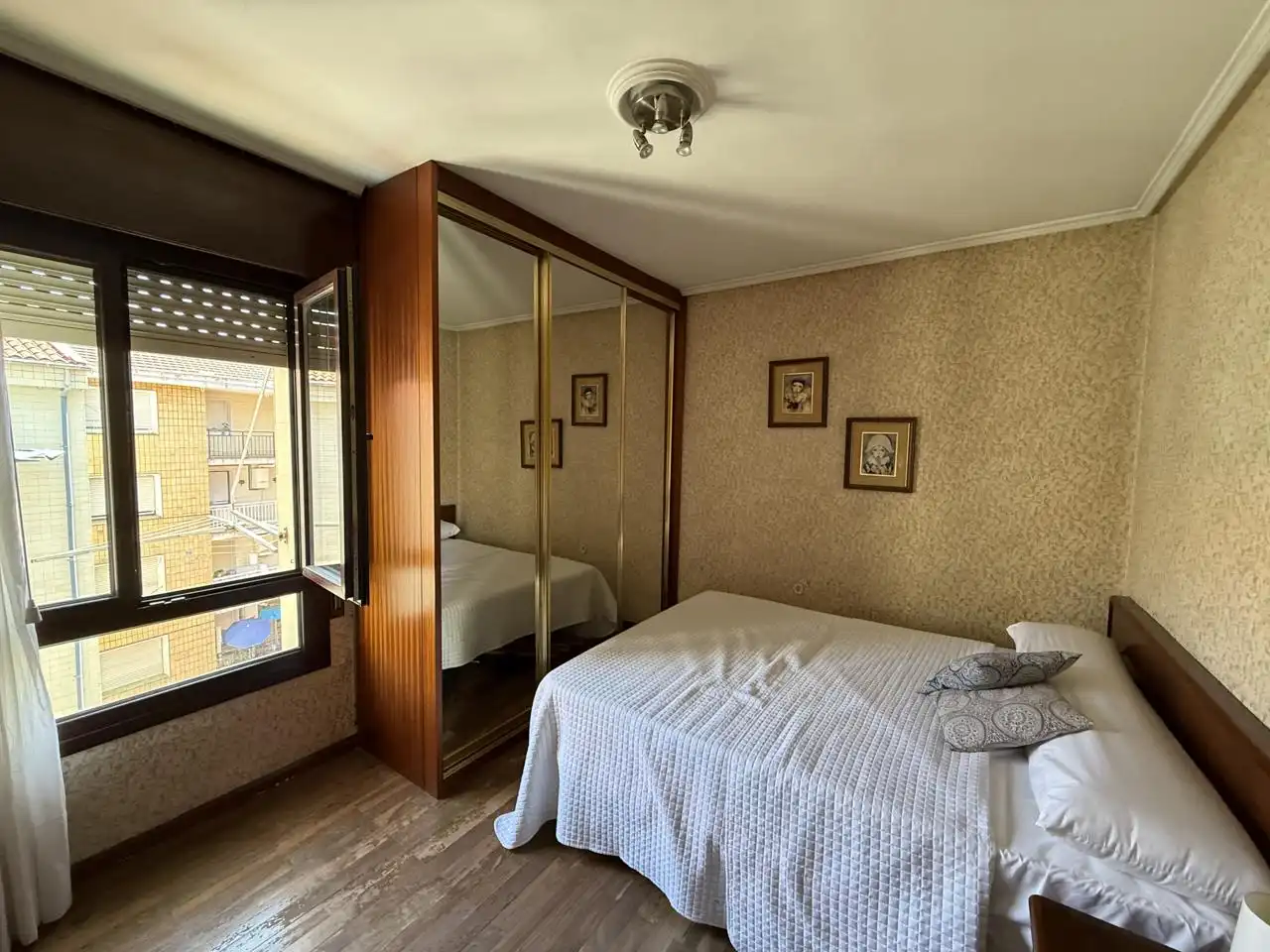 Bedroom of Flat for sale in Barakaldo   with Heating and Balcony