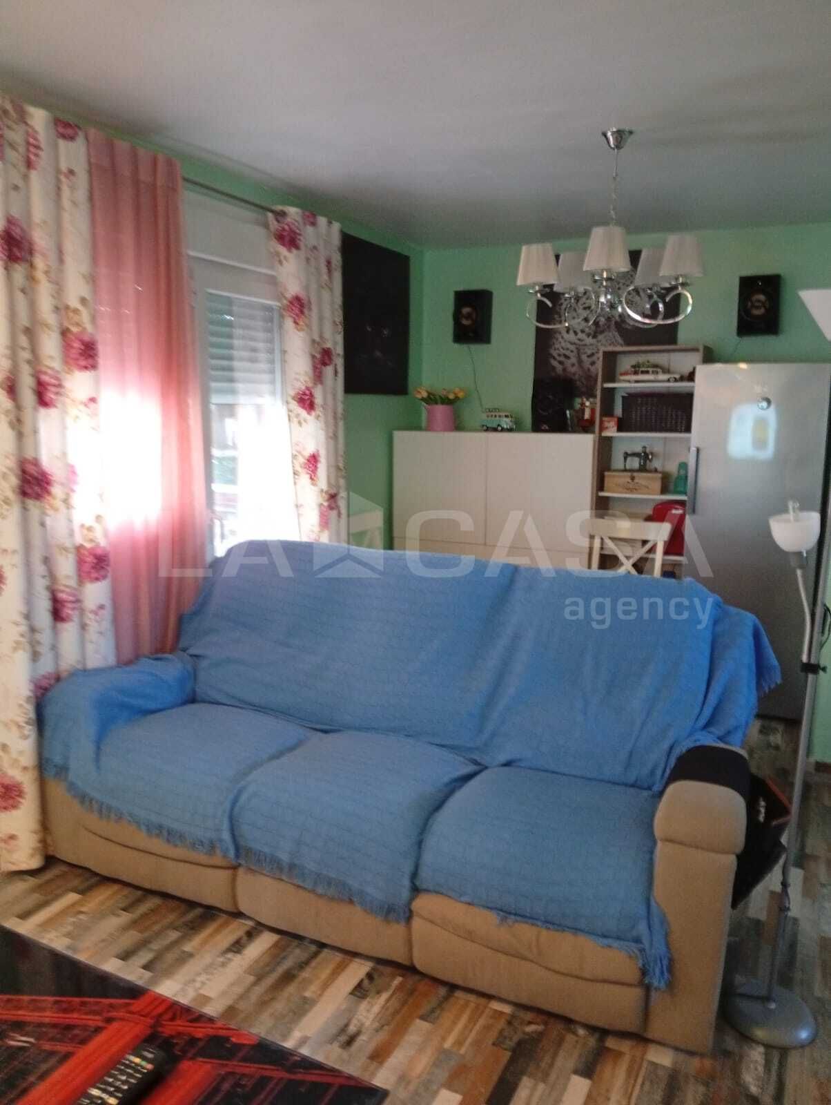 Sala d'estar de Pis en venda en Algeciras amb Balcó