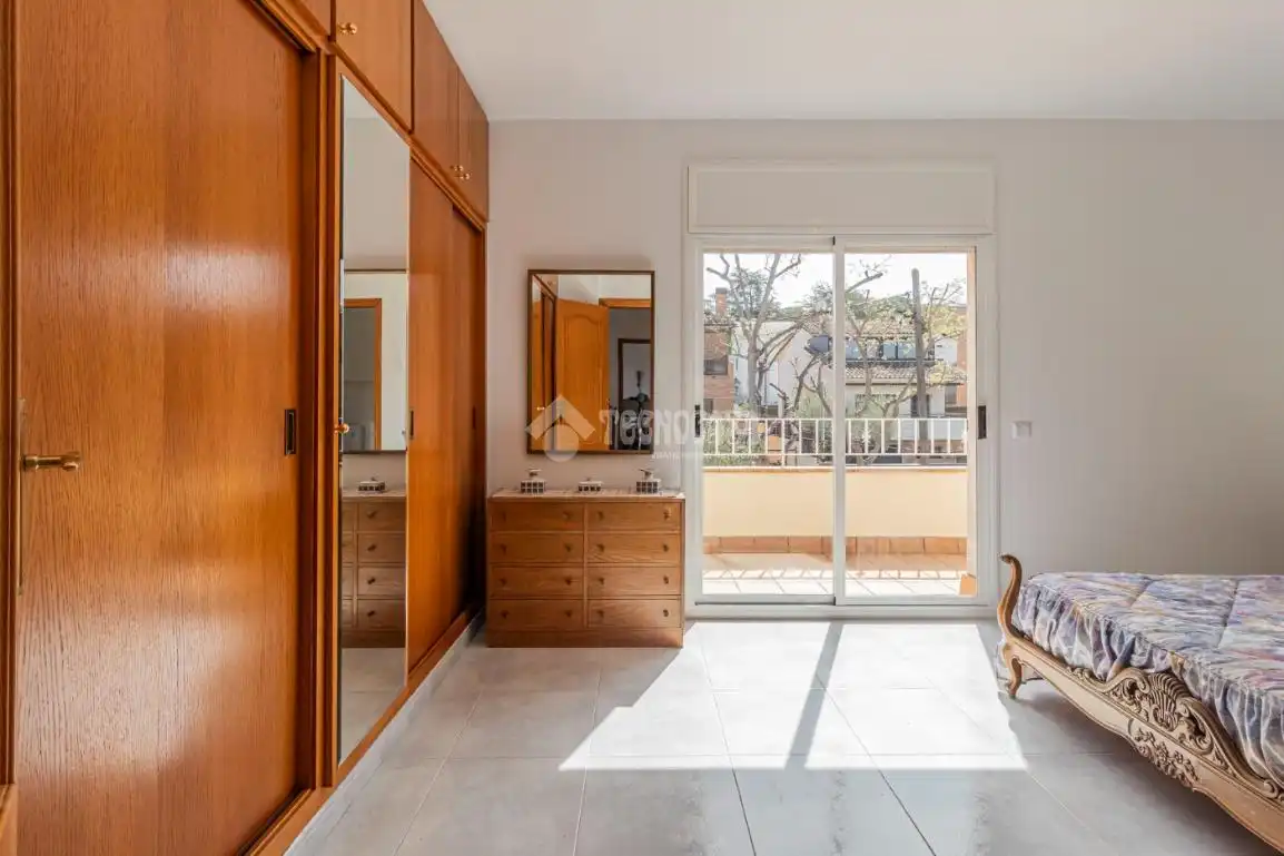 Bedroom of Houses for rent in Sant Cugat del Vallès  with Air Conditioner, Terrace and Balcony