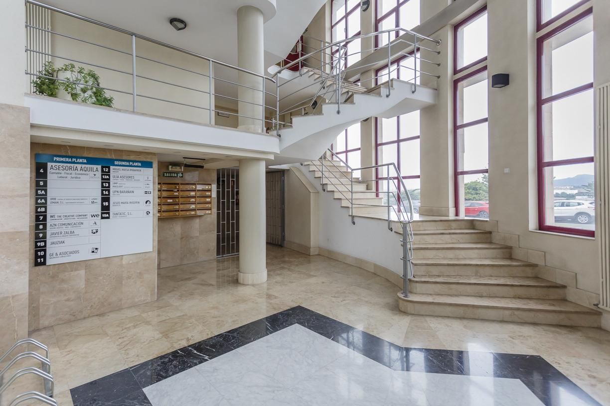 Oficina en venta en Barañain con Calefacción