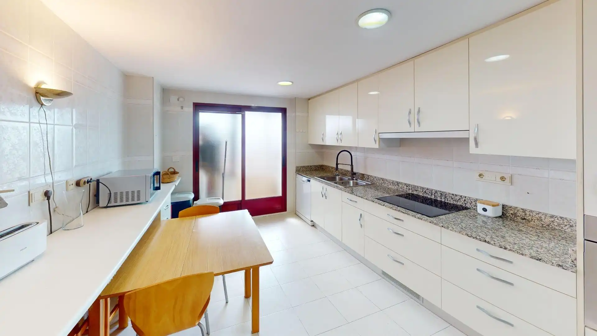 Cocina de Piso de alquiler en Valencia con Aire acondicionado, Parquet y Amueblado