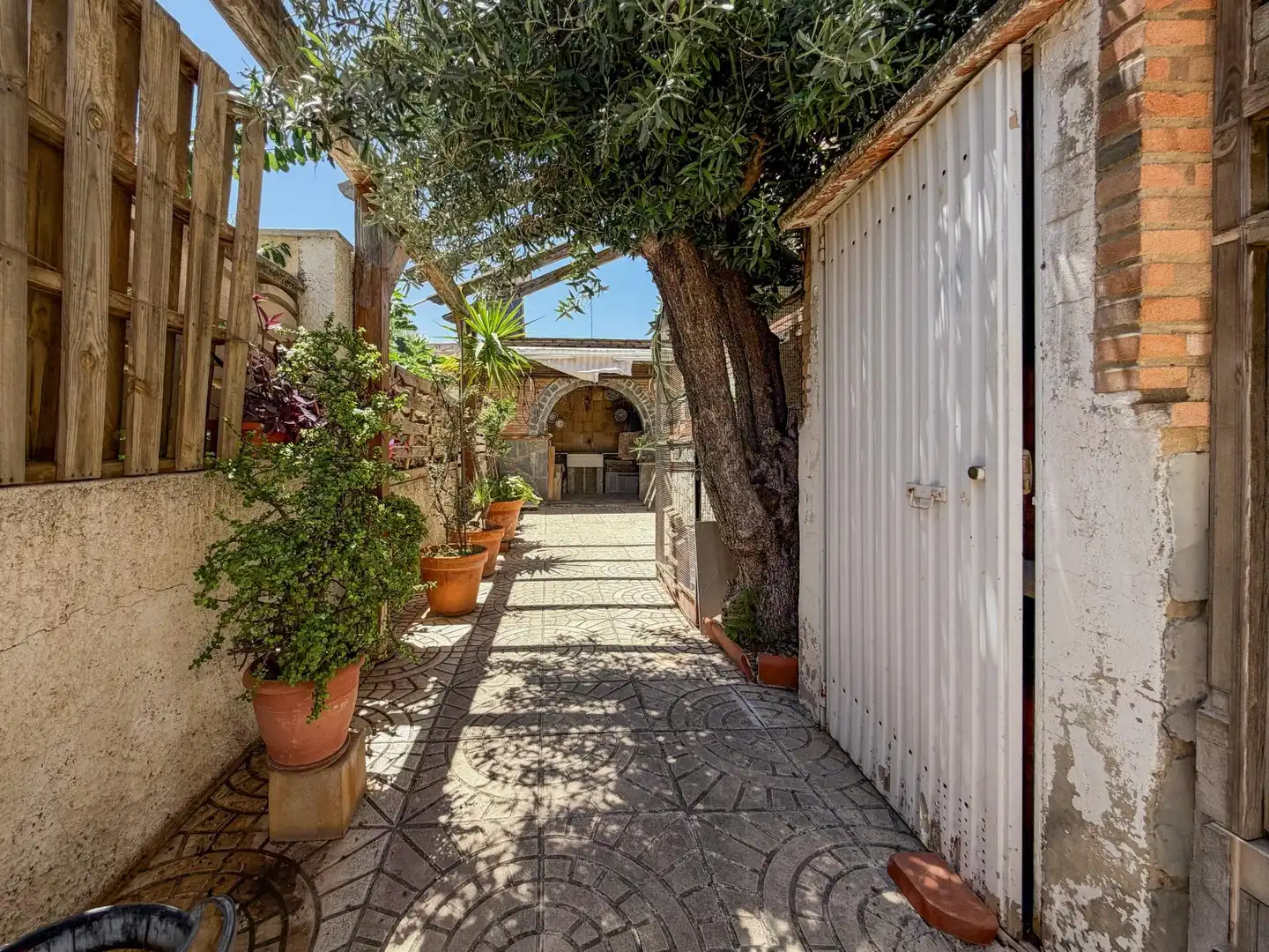 Vista exterior de Casa o xalet en venda en L'Eliana amb Aire condicionat, Jardí privat i Terrassa