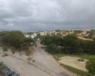 Vista exterior de Àtic de lloguer en El Puerto de Santa María amb Aire condicionat, Calefacció i Parquet