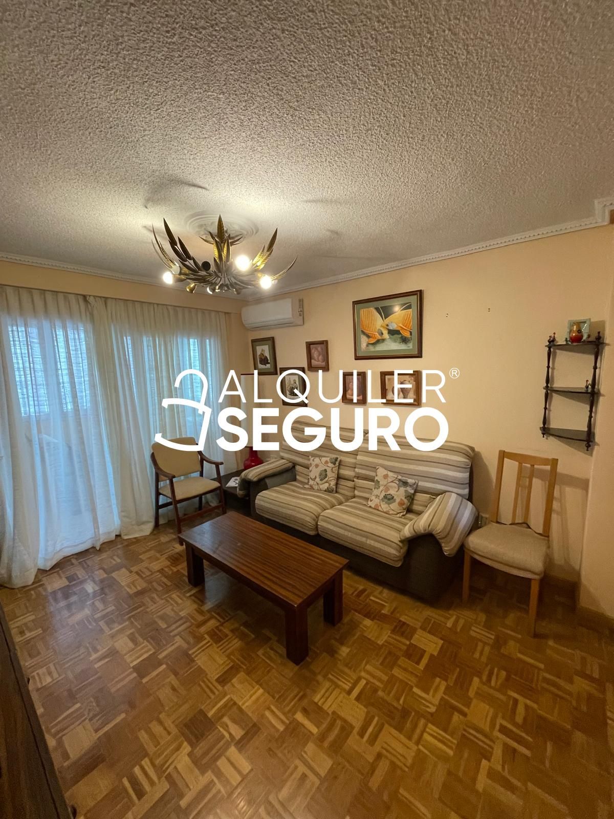Living room of Flat for rent in  Madrid Capital  with Air Conditioner, Heating and Terrace