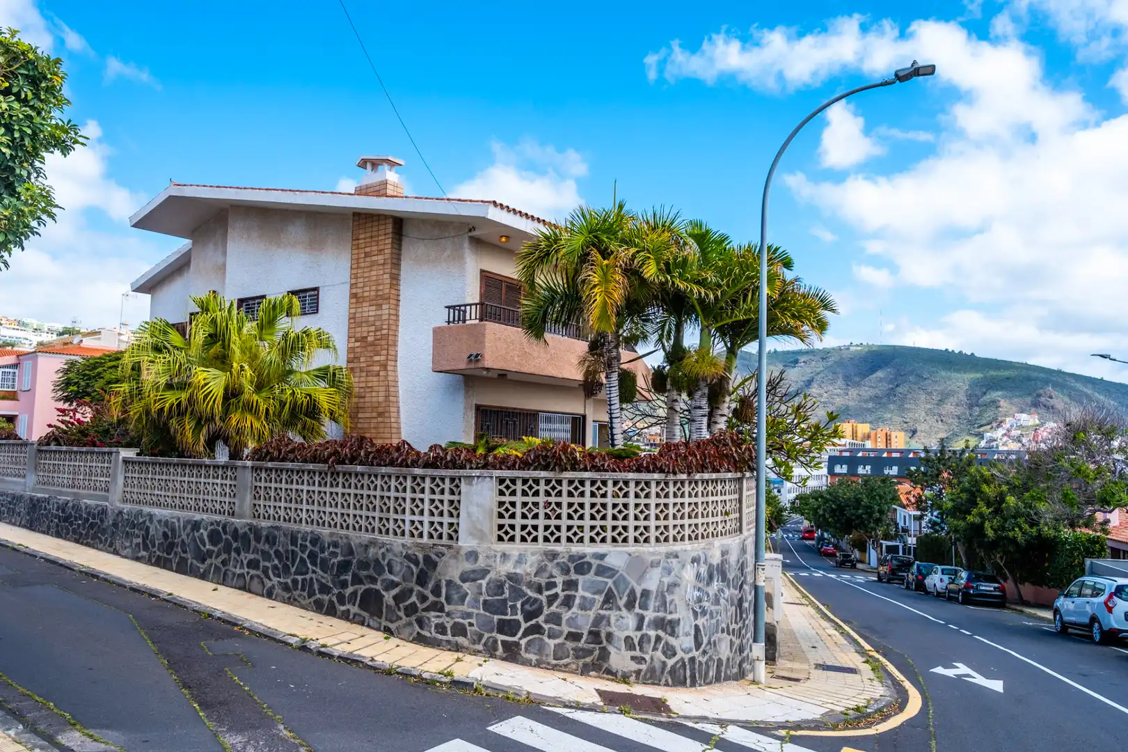Vista exterior de Casa o xalet en venda en Santa Cruz de Tenerife amb Aire condicionat, Jardí privat i Balcó