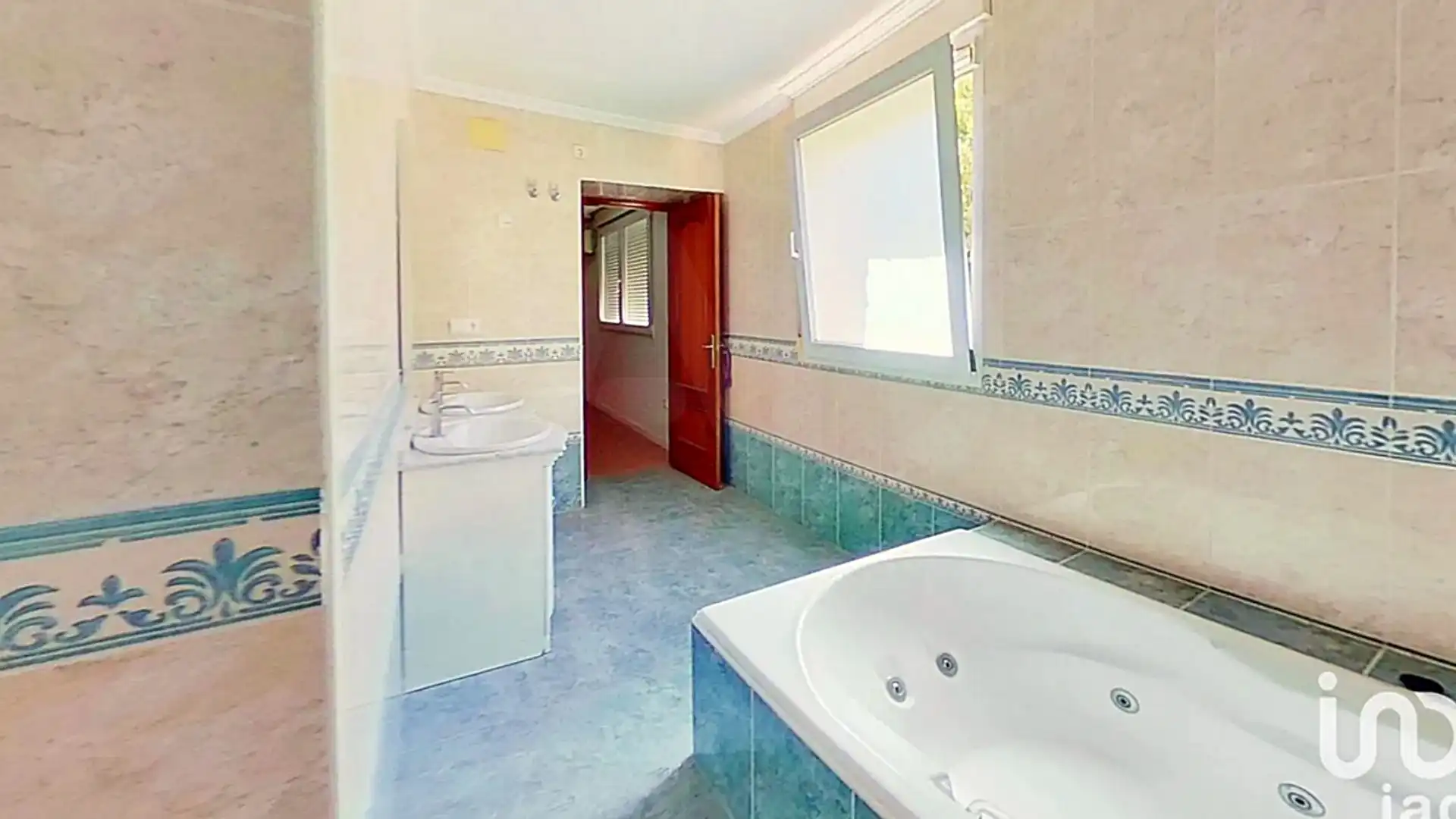 Bany de Casa o xalet en venda en Alicante / Alacant amb Aire condicionat, Calefacció i Terrassa