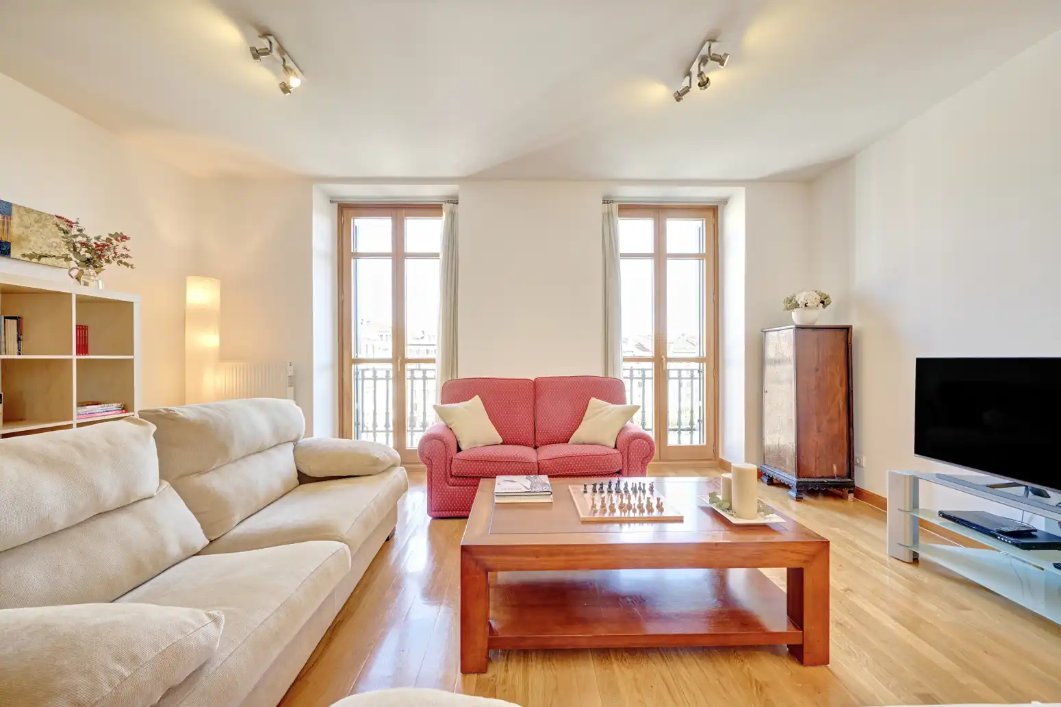 Living room of Flat for sale in  Pamplona / Iruña  with Heating, Parquet flooring and Storage room