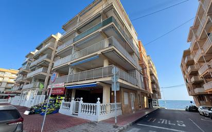 Vista exterior de Planta baixa en venda en Torrevieja amb Aire condicionat, Terrassa i Balcó