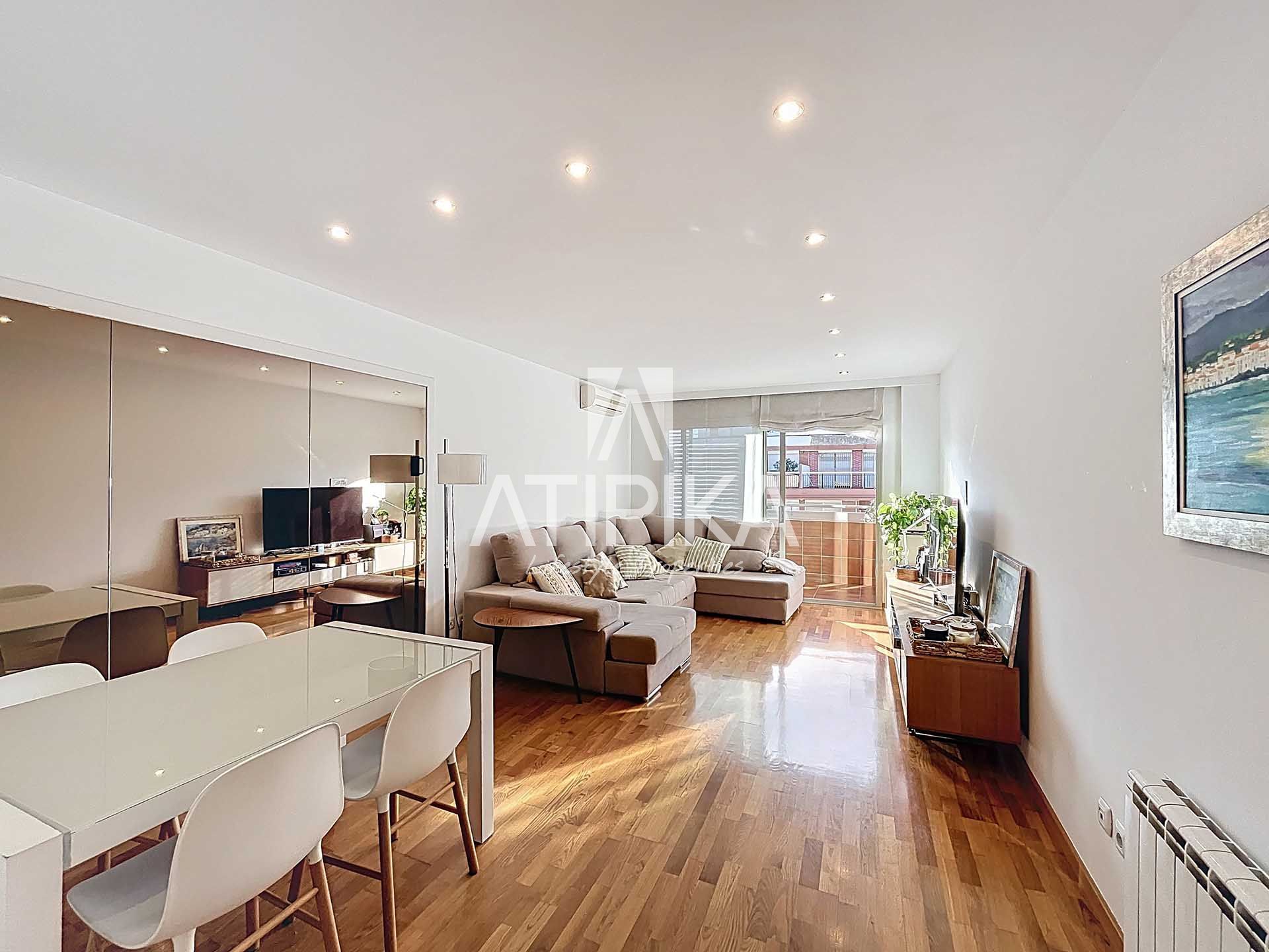 Living room of Flat for sale in  Barcelona Capital  with Air Conditioner, Heating and Terrace