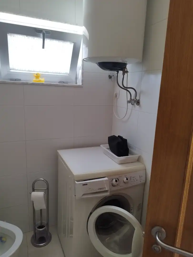 Baño de Apartamento en venta en Foz con Terraza, Amueblado y Horno