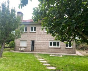 Vista exterior de Casa o xalet de lloguer en Gondomar amb Calefacció, Jardí privat i Traster