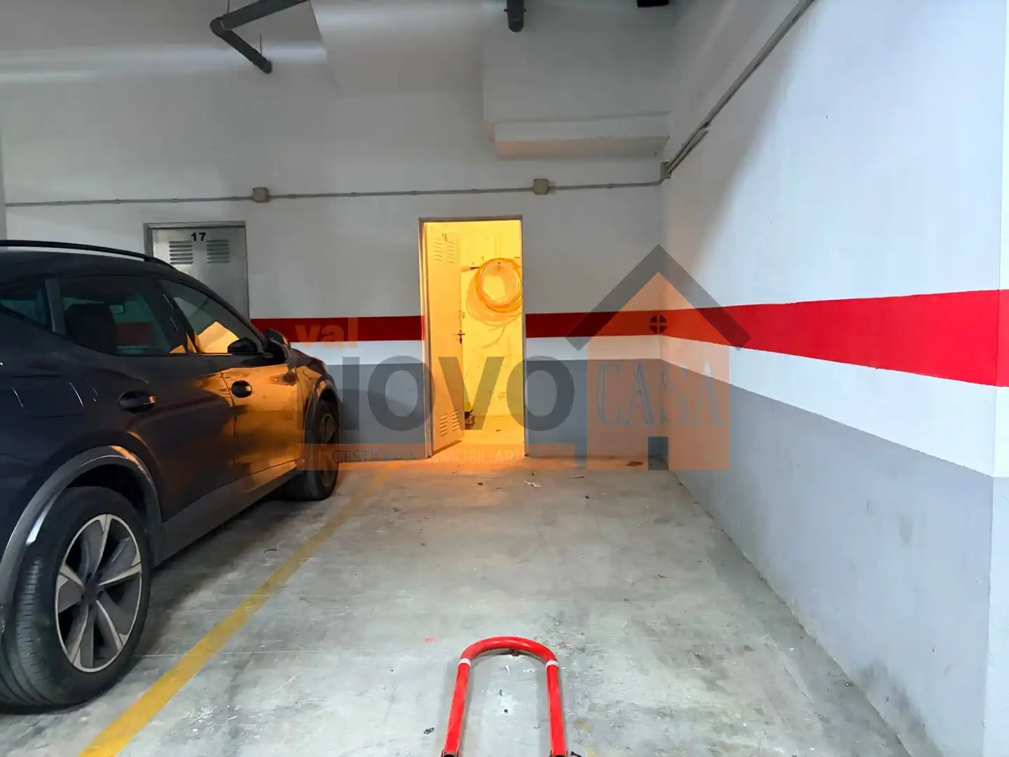 Parkplatz von Garage zum Verkauf in Silla