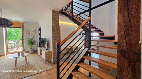 Se vende una fantástica vivienda, con estética de dúplex y amplia terraza en su planta principal, en un edificio con historia., imatge 2