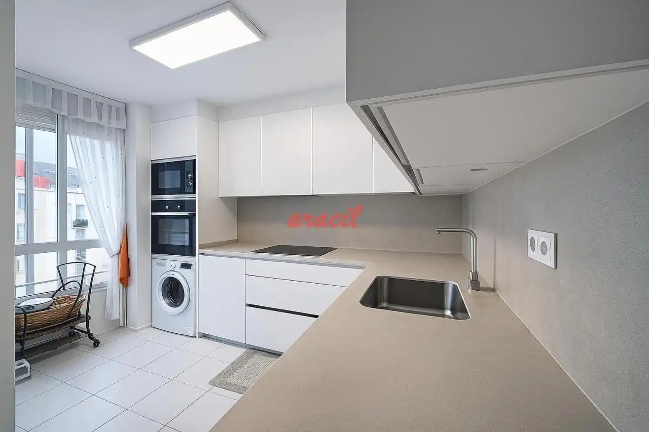 Cocina de Piso en venta en Ourense Capital  con Aire acondicionado, Calefacción y Trastero