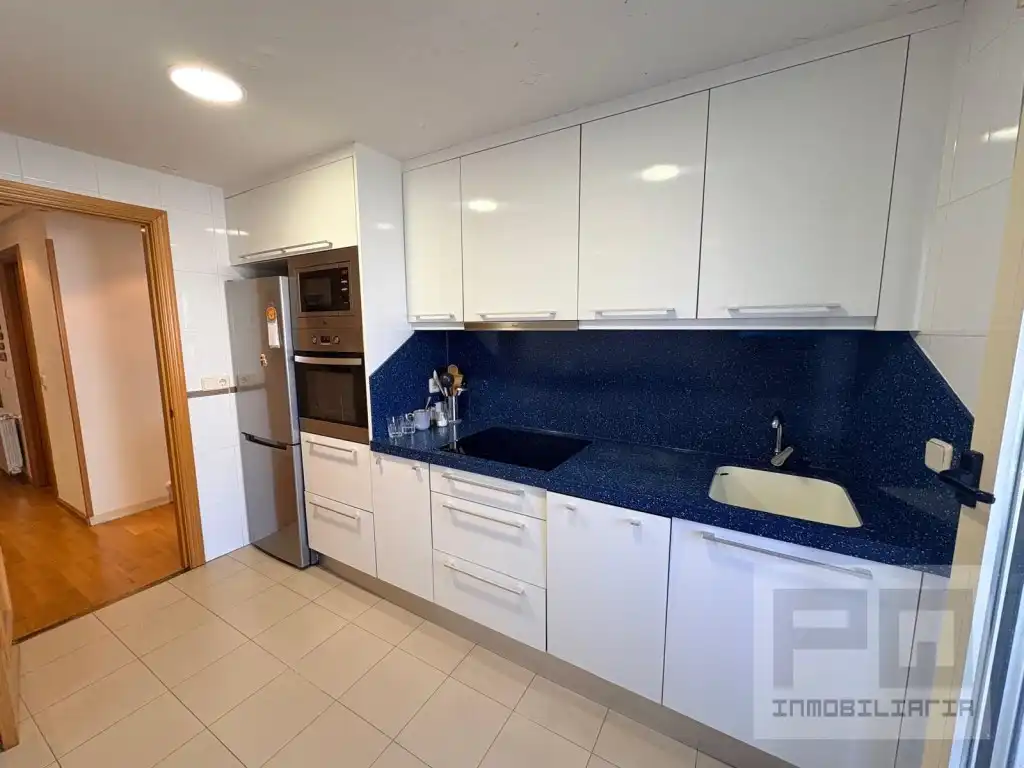 Cocina de Piso de alquiler en Las Navas del Marqués 