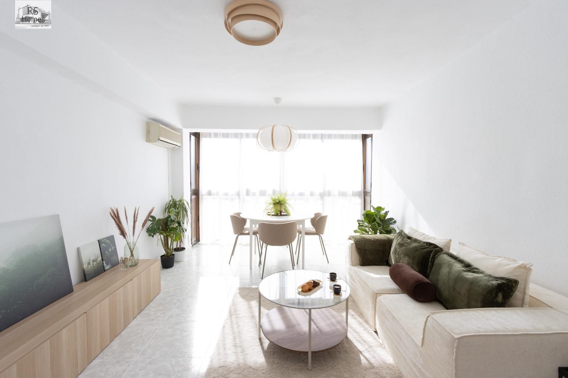 Living room of Flat for sale in L'Eliana  with Air Conditioner and Furnished