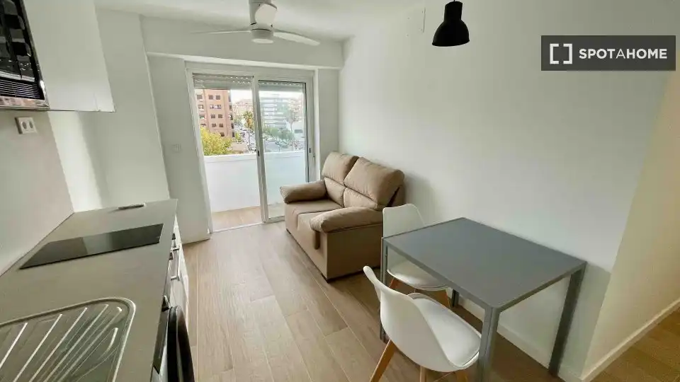 Balcony of Flat for rent in Valencia  with Air Conditioner, Heating and Furnished