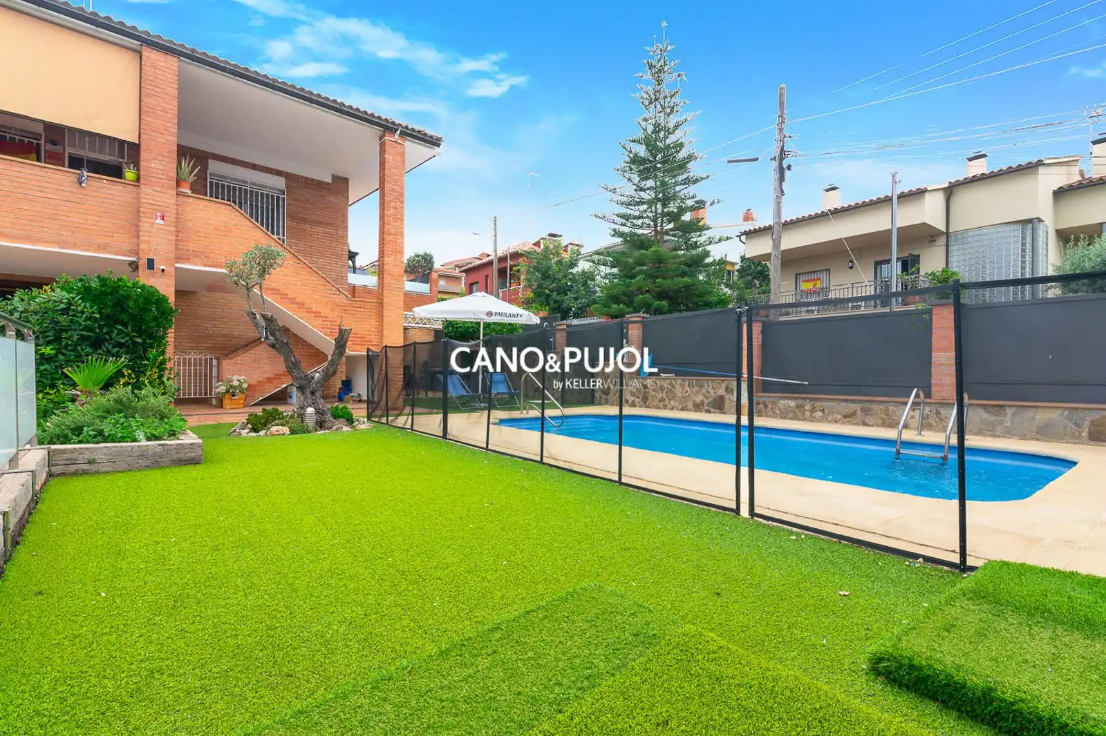 Piscina de Casa o chalet en venta en Terrassa con Aire acondicionado, Calefacción y Terraza