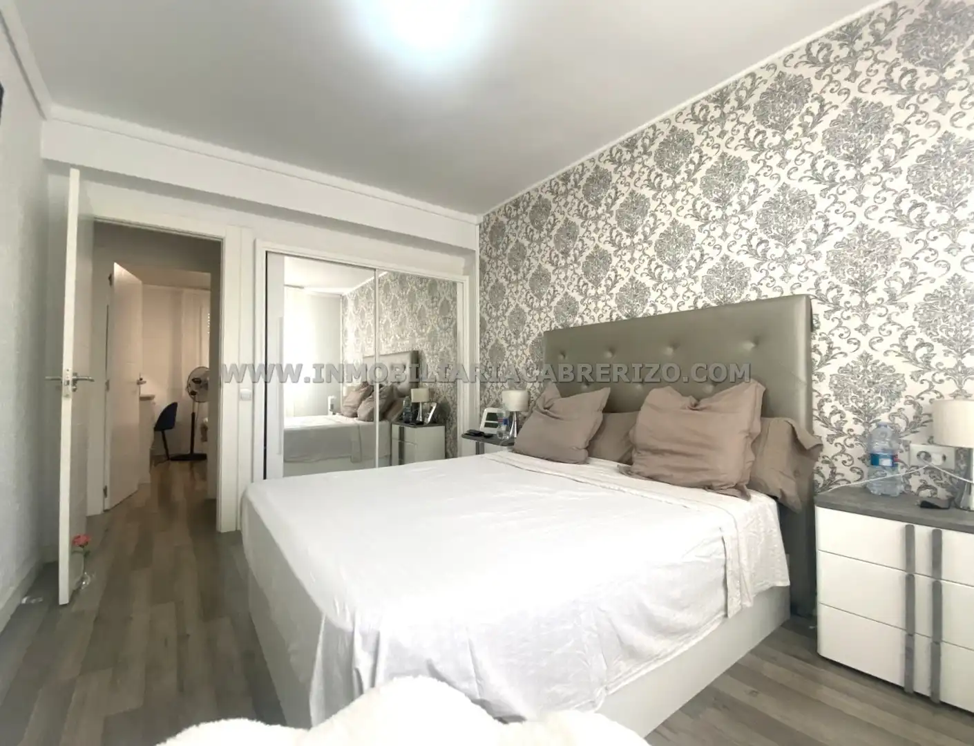 Habitación de Piso en venta en  Pamplona / Iruña con Calefacción, Parquet y Amueblado