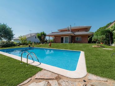 Xalet amb piscina en venda a Camí de Bigues
