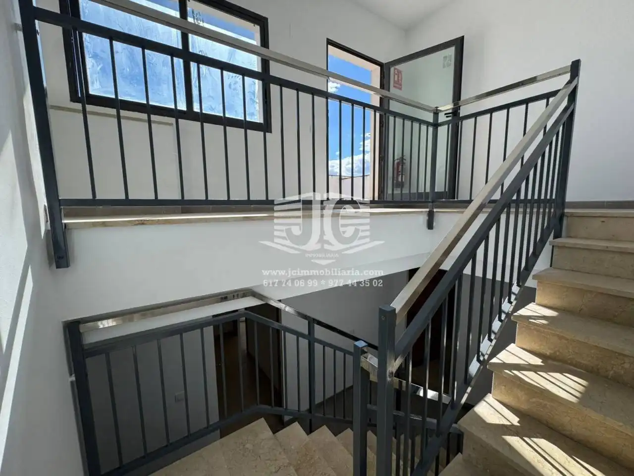 Flat for rent in L'Aldea  with Air Conditioner, Terrace and Storage room
