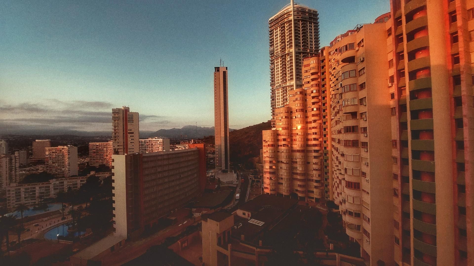 Vista exterior de Pis en venda en Benidorm amb Piscina, Moblat i Piscina comunitària