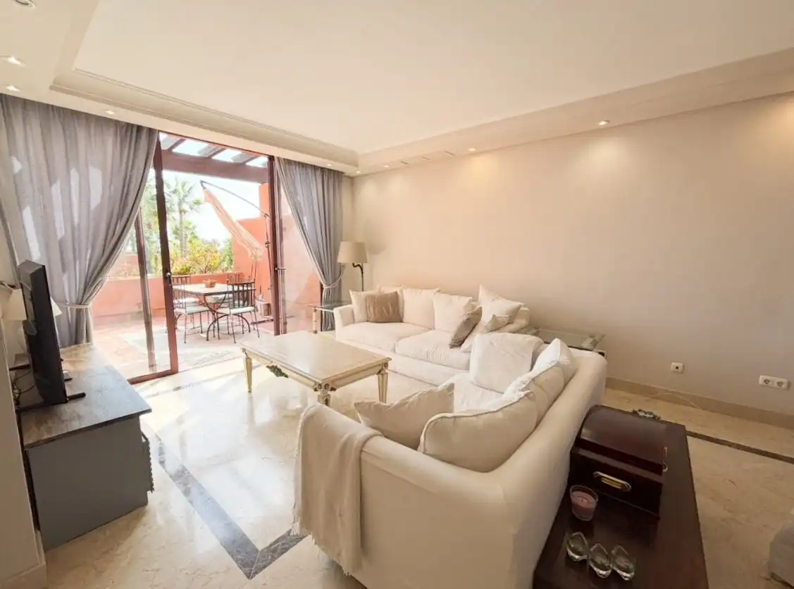 Sala d'estar de Àtic de lloguer en Marbella amb Calefacció, Terrassa i Balcó