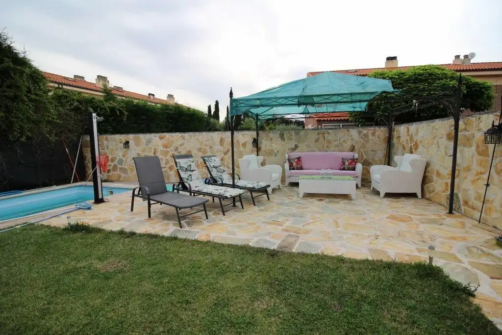 Terraza de Casa o chalet en venta en Alovera con Aire acondicionado, Calefacción y Piscina comunitaria