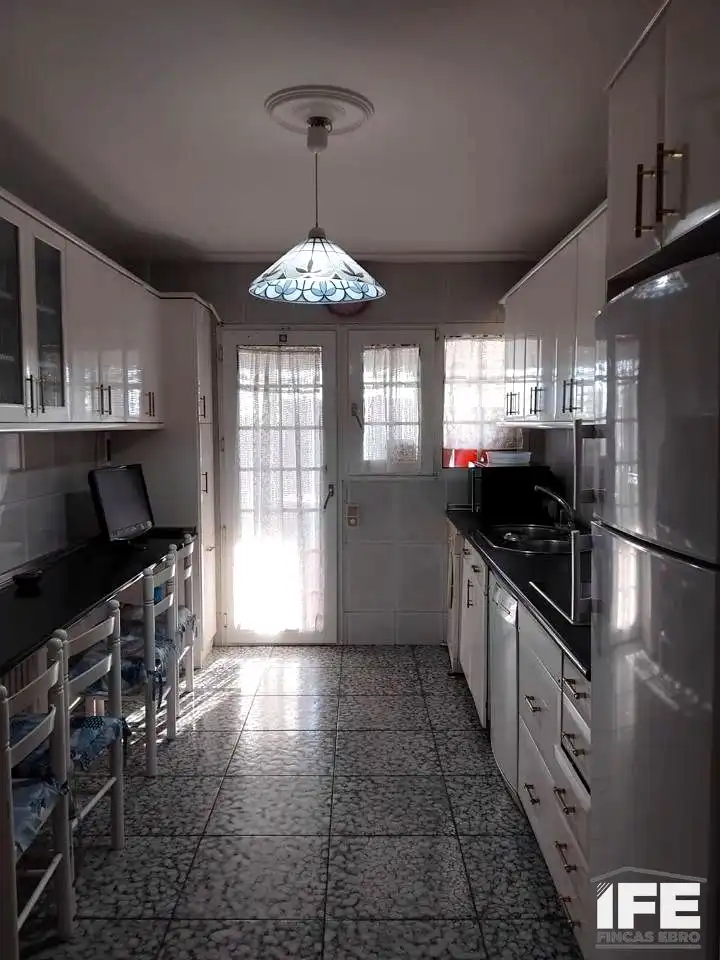 Cocina de Piso de alquiler en Alagón con Terraza y Amueblado