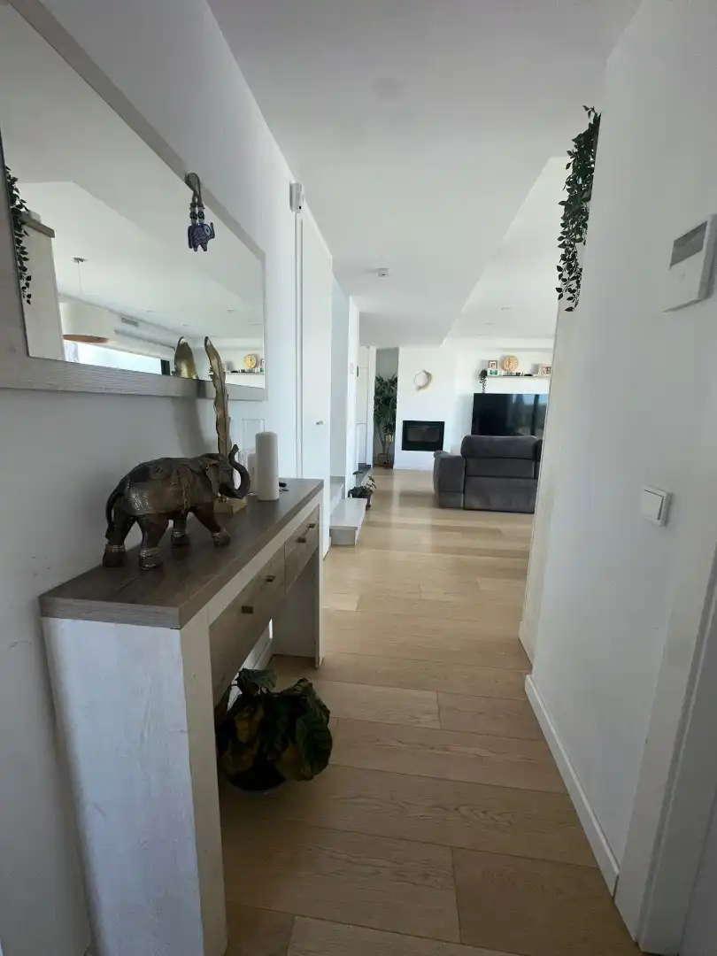 Sala de estar de Casa adosada en venta en Alhaurín de la Torre con Aire acondicionado, Jardín privado y Terraza