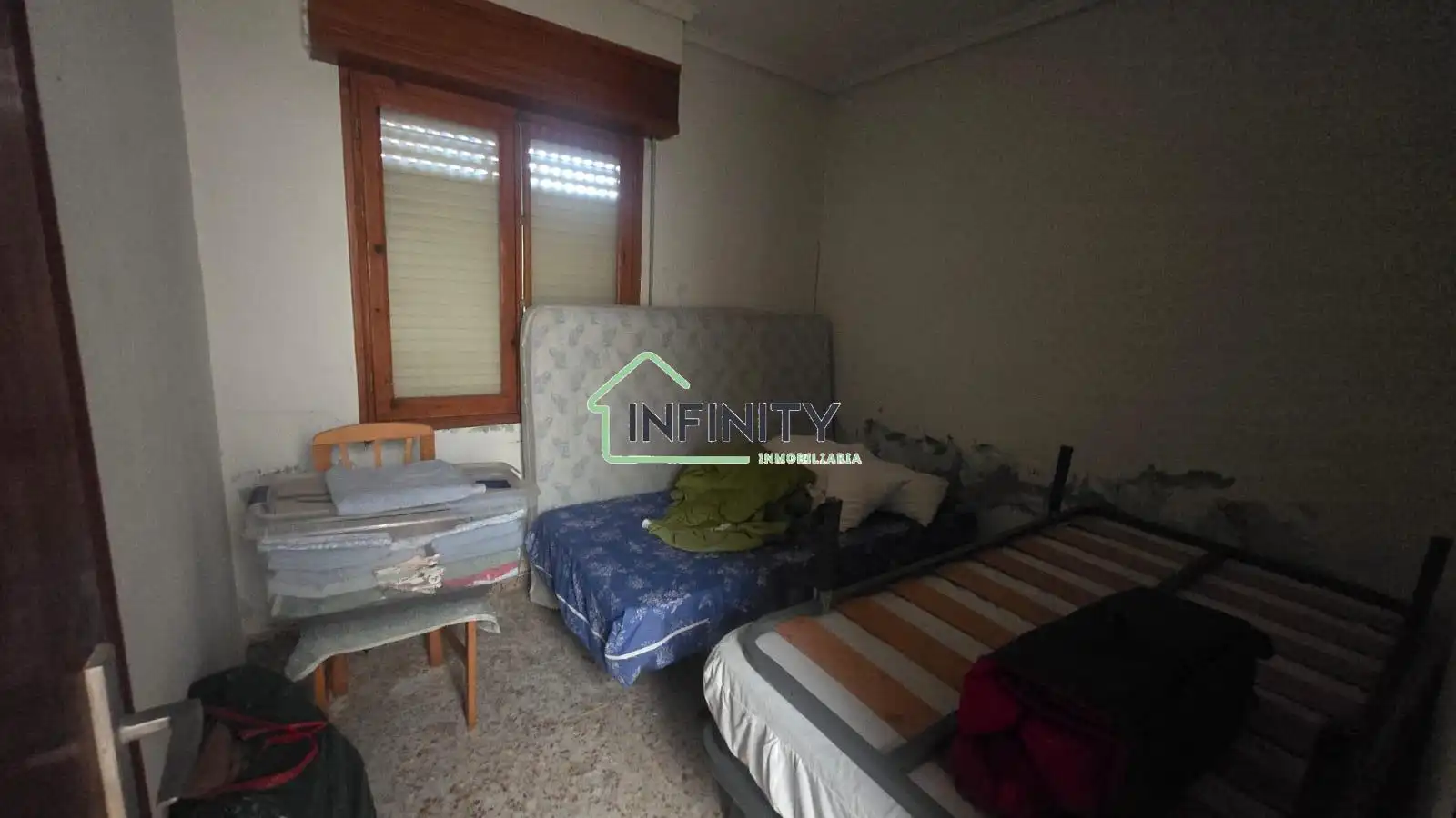 Dormitori de Casa adosada en venda en Tavernes de la Valldigna amb Calefacció i Balcó