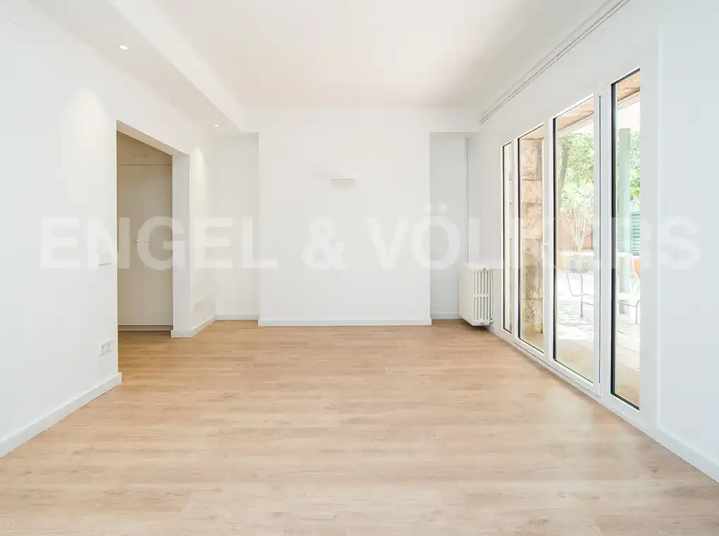 Living room of Flat for rent in Barcelona  with Air Conditioner, Heating and Private garden