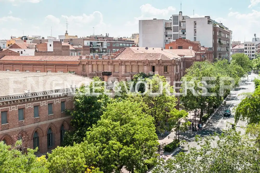 Vista exterior de Apartament de lloguer en Madrid amb Aire condicionat, Calefacció i Jardí privat