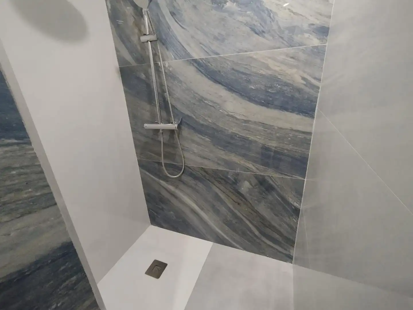 Badezimmer von Loft zum Verkauf in Córdoba mit Heizung und Möbliert