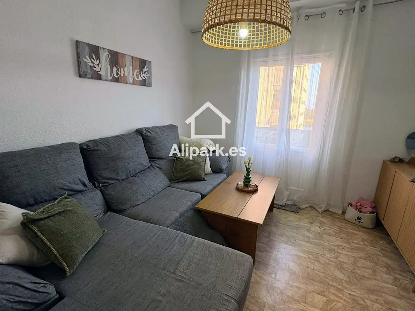 Vista exterior de Piso en venta en Elche / Elx con Terraza y Amueblado