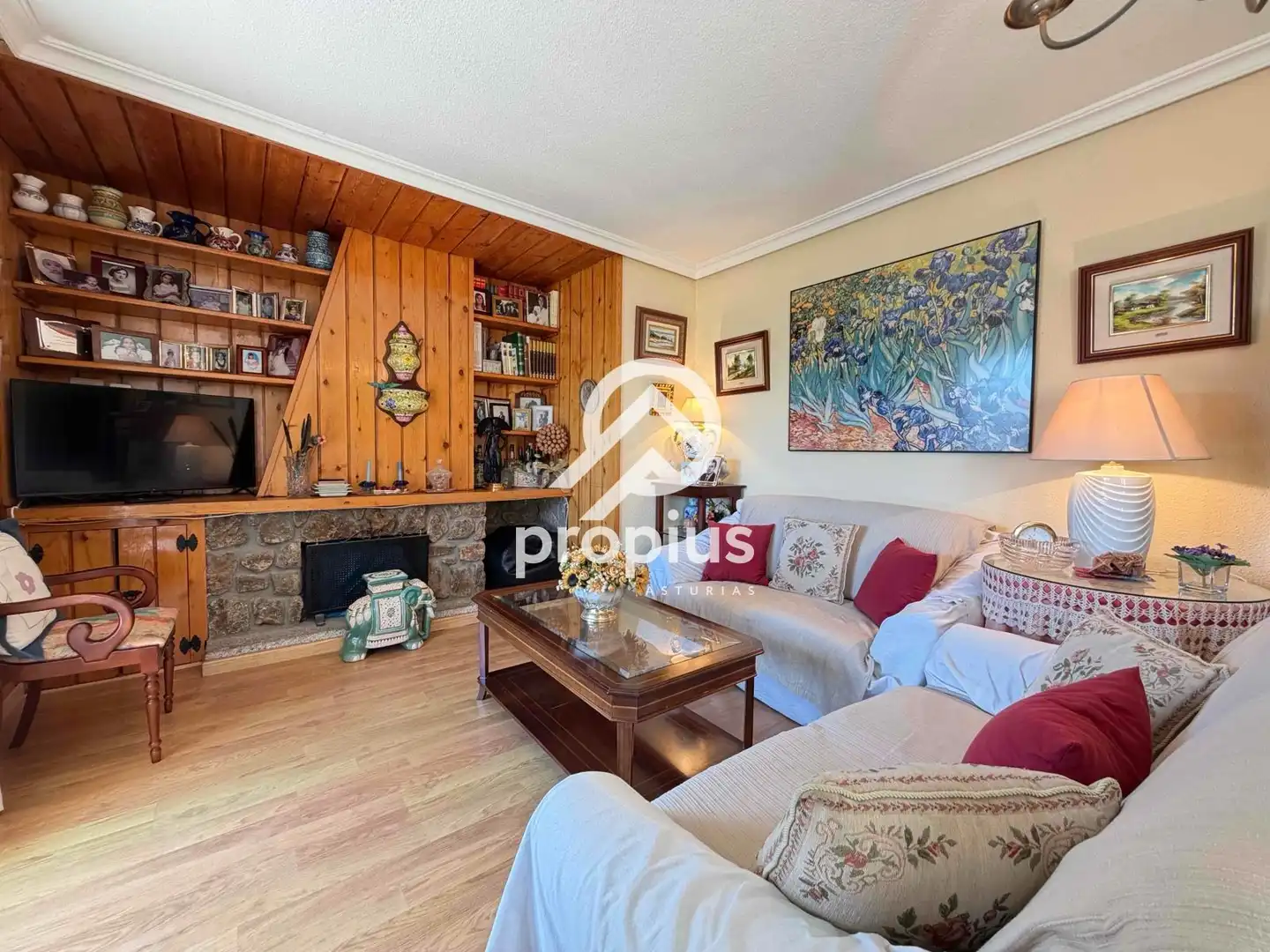 Sala de estar de Piso en venta en Hoyo de Manzanares con Calefacción, Parquet y Terraza
